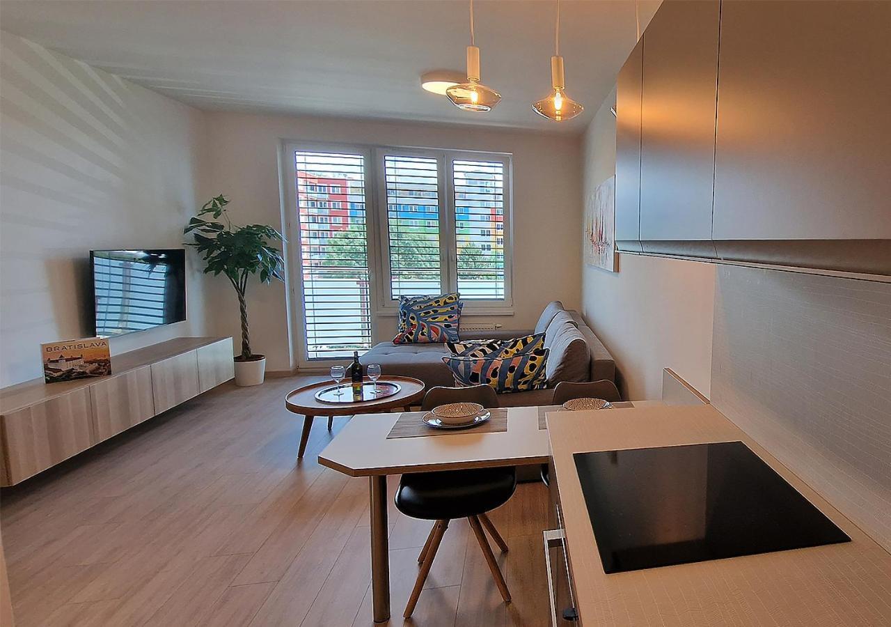 New Cozy 2 Room Pink Apartment Bratislava 059 Zewnętrze zdjęcie