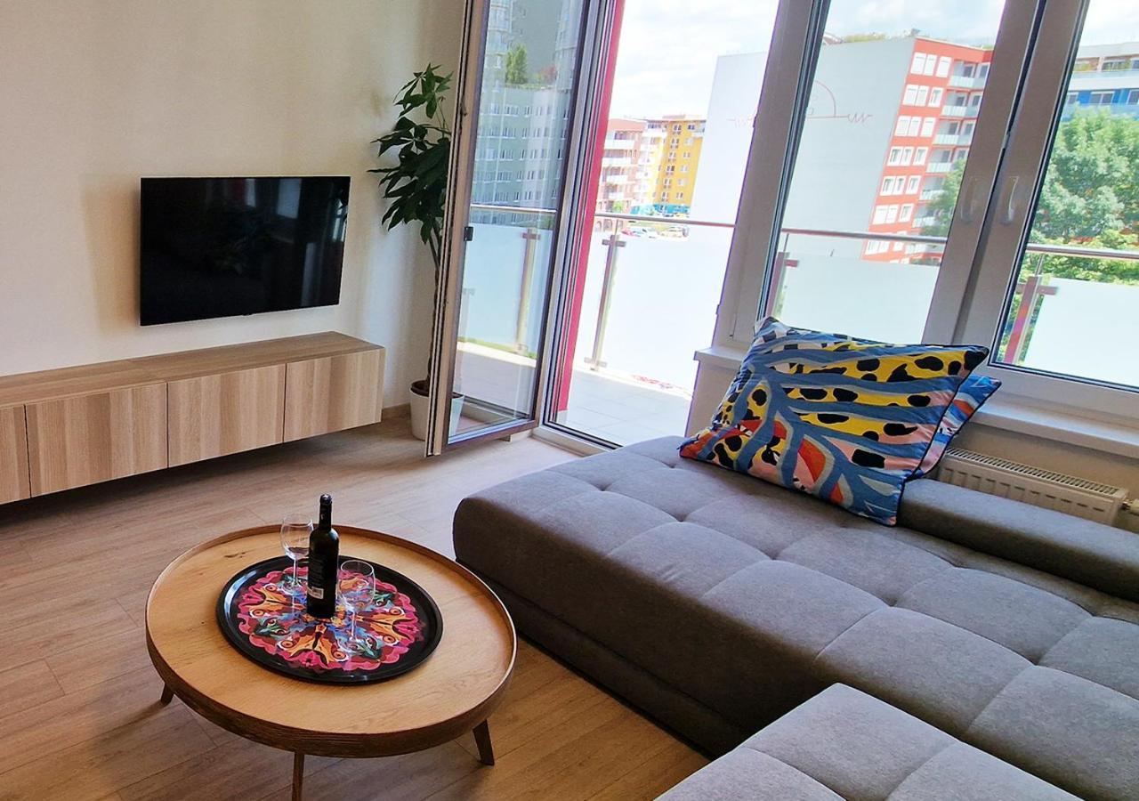 New Cozy 2 Room Pink Apartment Bratislava 059 Zewnętrze zdjęcie