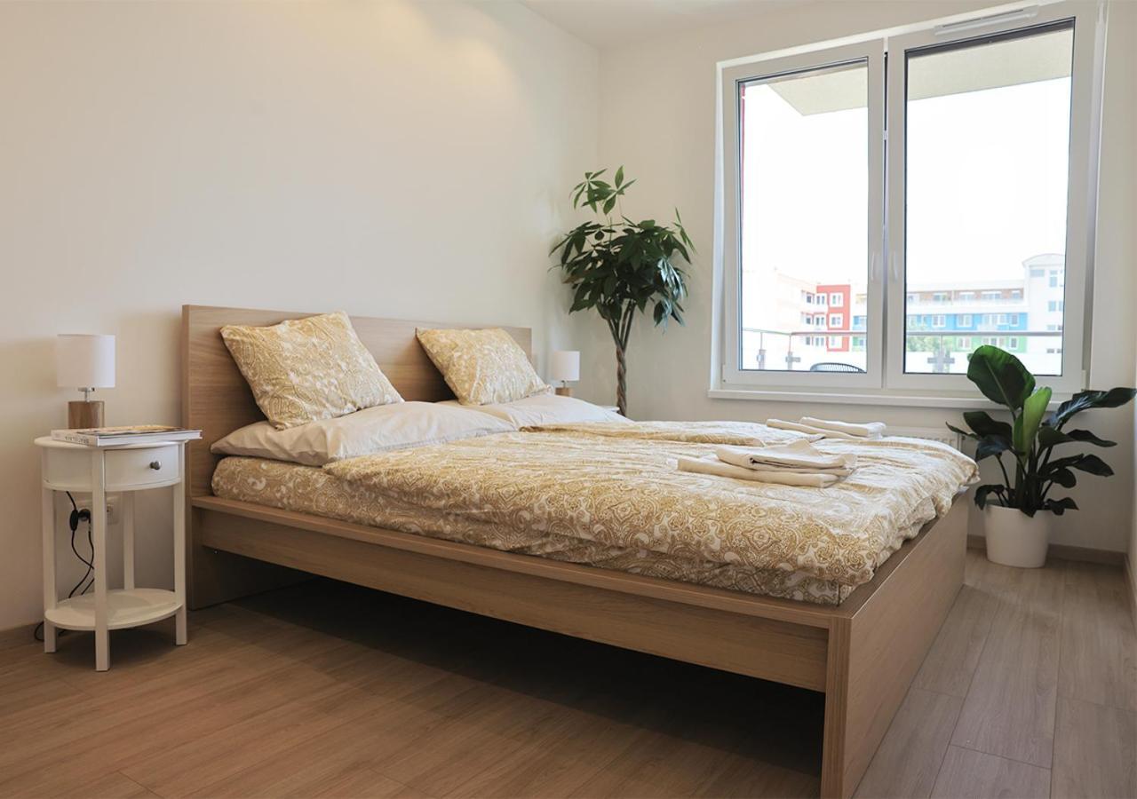 New Cozy 2 Room Pink Apartment Bratislava 059 Zewnętrze zdjęcie
